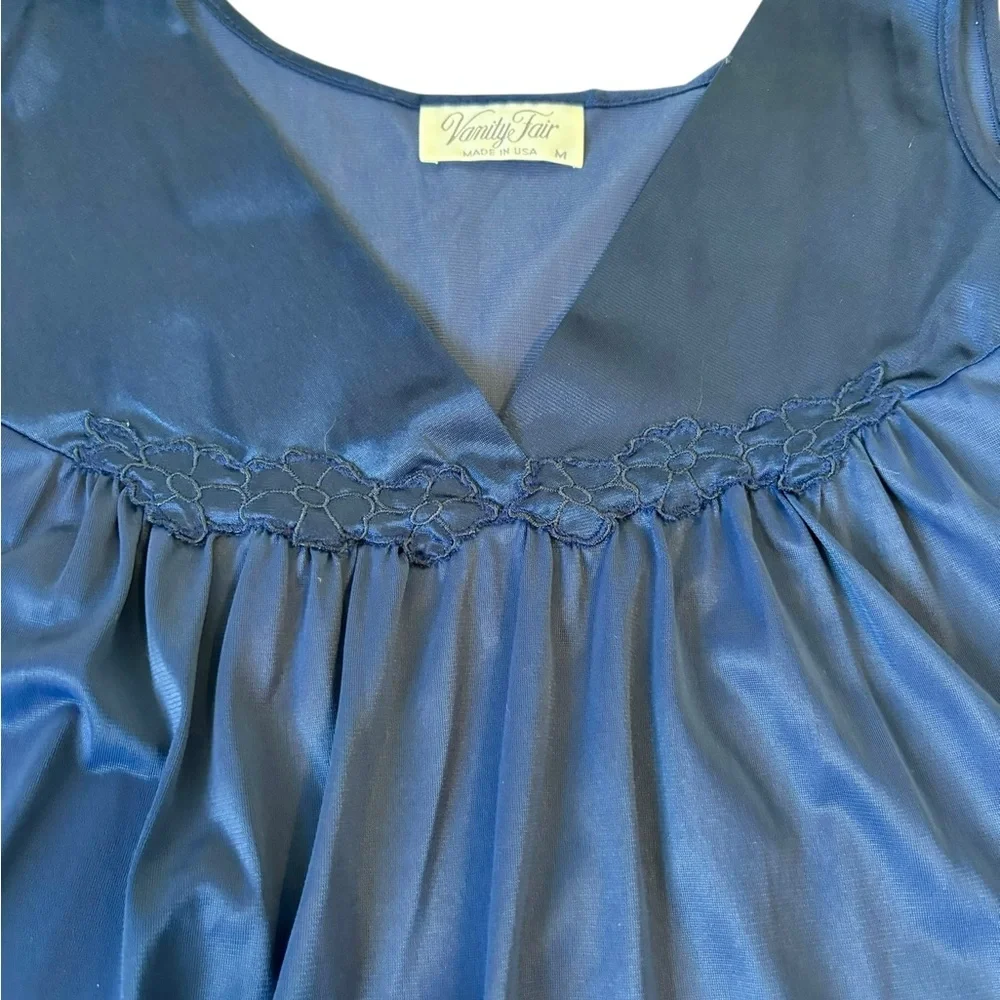 Vintage Vanity Fair Night Gown - Picture 10 of 11